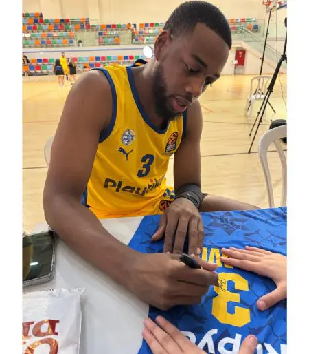 Adult Yellow Game Jersey 2024-25 Signed By Jordan Loyd