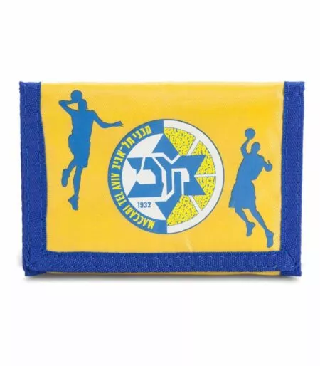 Maccabi dunks wallet