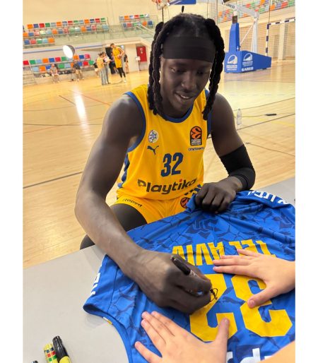 Adult Yellow Game Jersey 2024-25 Signed By Wenyen Gabriel