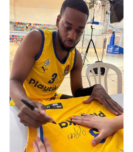 Adult Yellow Game Jersey 2024-25 Signed By Jordan Loyd