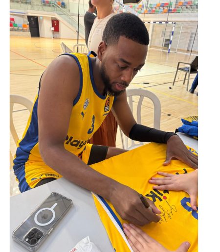 Adult Yellow Game Jersey 2024-25 Signed By Jordan Loyd