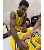 ADIDAS Yellow Jersey 2025-26 Signed By Jaylen Hoard ADIDAS Yellow Jersey 2025-26 Signed By Jaylen Hoard