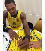 ADIDAS Yellow Jersey 2025-26 Signed By Lonnie Walker ADIDAS Yellow Jersey 2025-26 Signed By Lonnie Walker