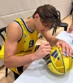 Maccabi Tel Aviv Sign Basketball