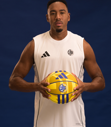 גופיית אימון לבנה בוגרים ADIDAS 2026-27 גופיית אימון לבנה בוגרים ADIDAS 2026-27