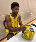 Maccabi Tel Aviv Sign Basketball