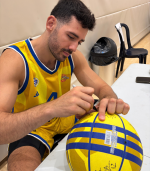 Maccabi Tel Aviv Sign Basketball